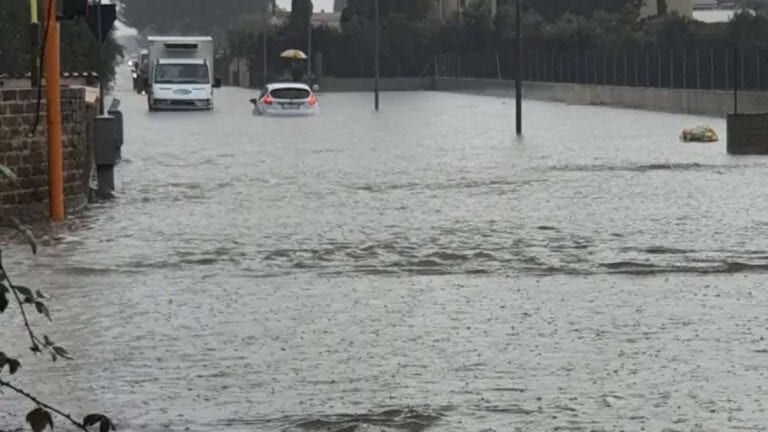 METEO – NUBIFRAGIO nel piacentino, EMILIA, con diversi disagi; FORTI TEMPORALI anche nelle prossime ore METEO – NUBIFRAGIO nel piacentino, EMILIA, con diversi disagi; FORTI TEMPORALI anche nelle prossime ore