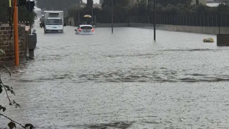 METEO – Un NUBIFRAGIO ha provocato allagamenti e disagi a CAPALBIO, Toscana, nella giornata di sabato