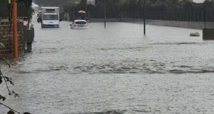 METEO - MALTEMPO nel LAZIO, NUBIFRAGIO a LAVINIO con oltre 100 mm caduti dalla scorsa notte; allagamenti e disagi, il video