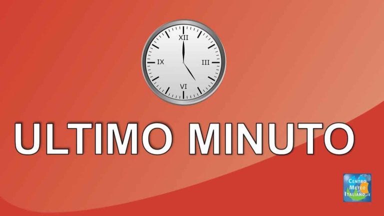 Esplosione in una palazzina a Pomezia: ci sono due feriti. Ecco cosa è successo Esplosione in una palazzina a Pomezia: ci sono due feriti. Ecco cosa è successo