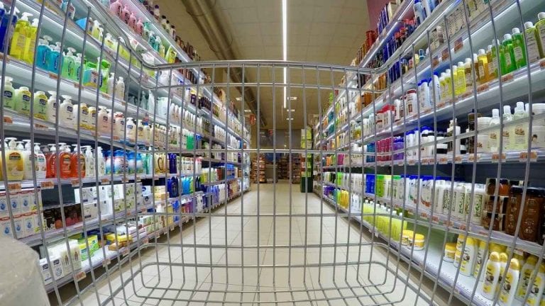 Sciopero dei supermercati domani in Italia, spesa a rischio la vigilia di Pasqua in queste strutture