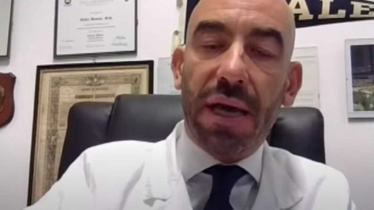 Vaccinazioni, Bassetti contraddice i dati di Gimbe: “Nessun rallentamento, ora occorre il porta a porta…” Vaccinazioni, Bassetti contraddice i dati di Gimbe: “Nessun rallentamento, ora occorre il porta a porta…”