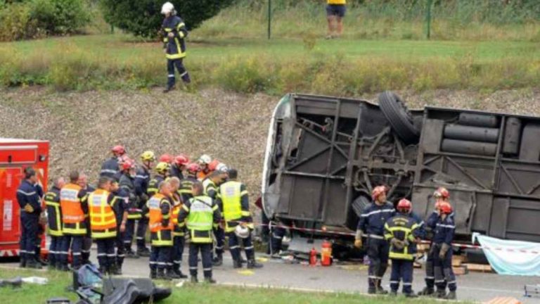 Autobus si ribalta in Messico: ci sono 2 morti e 21 feriti. Ecco cosa è successo Autobus si ribalta in Messico: ci sono 2 morti e 21 feriti. Ecco cosa è successo