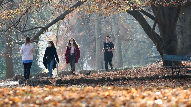 Coronavirus, da lunedì 8 febbraio cinque regioni vanno in zona arancione e sedici in giallo: la situazione in Italia