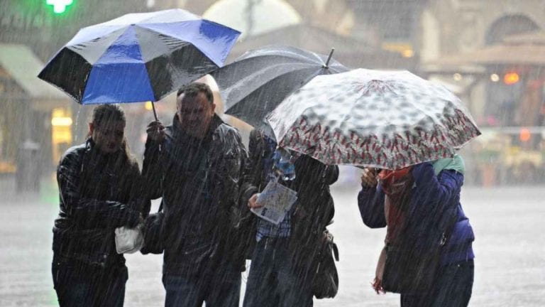 METEO NAPOLI – Nuovo IMPULSO PERTURBATO, forte MALTEMPO in arrivo, ecco le previsioni METEO NAPOLI – Nuovo IMPULSO PERTURBATO, forte MALTEMPO in arrivo, ecco le previsioni