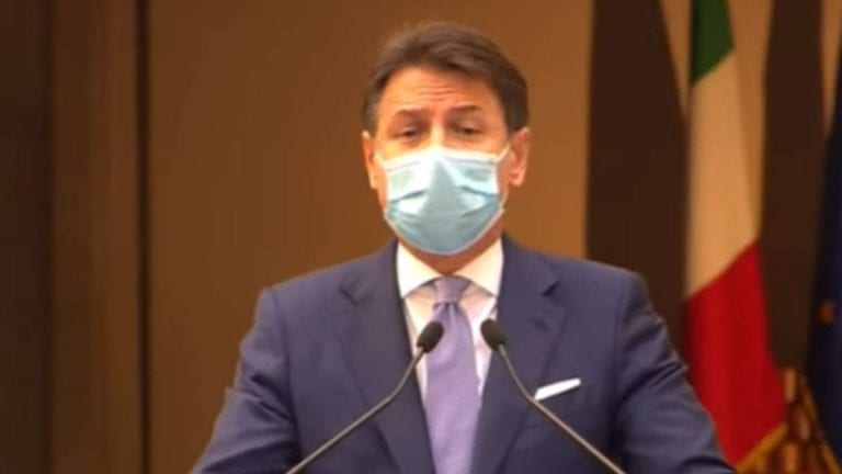 Il nuovo Dpcm introdurrà la zona rossa automatica: ecco come funzionerà