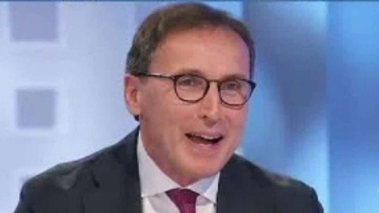 Coronavirus, Boccia: “Folle ingiustificabili, meglio un lockdown come in Germania”, le parole del ministro degli Affari regionali Coronavirus, Boccia: “Folle ingiustificabili, meglio un lockdown come in Germania”, le parole del ministro degli Affari regionali