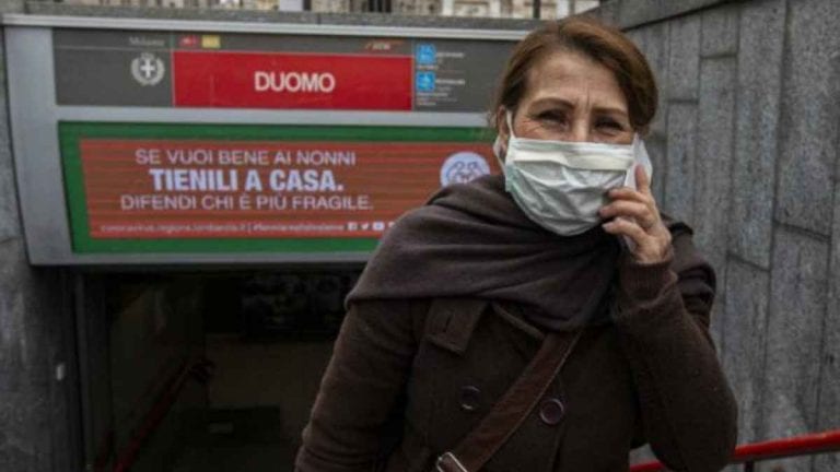 Coronavirus, il Cts chiede nuove misure più rigide per Natale: ecco tutti i dettagli Coronavirus, il Cts chiede nuove misure più rigide per Natale: ecco tutti i dettagli