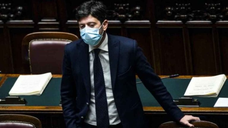 Coronavirus, tre Regioni passano in zona gialla. Ecco cosa cambierà dopo l’ordinanza di Speranza Coronavirus, tre Regioni passano in zona gialla. Ecco cosa cambierà dopo l’ordinanza di Speranza