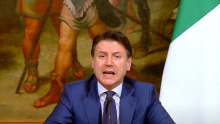 Il Premier Conte dice no al lockdown delle regioni: lo stato di emergenza durerà però fino ad aprile