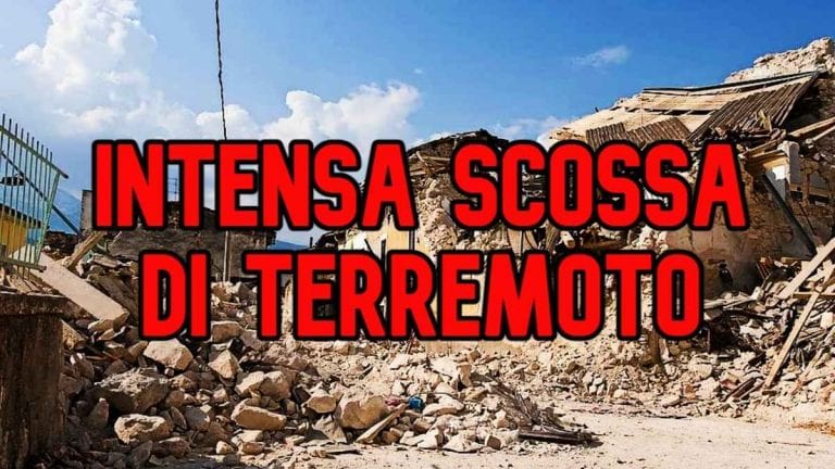 Violenta scossa di terremoto M 6.2 scuote la terra per centinaia di chilometri: tante segnalazioni, trema intensamente l’Indonesia. Dati EMSC del sisma