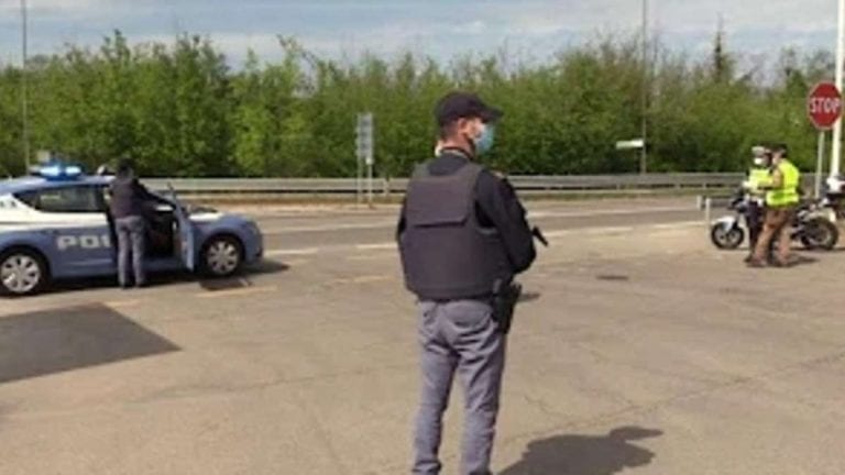 Covid, la Lamorgese sulle riaperture del 26 aprile: ‘Controlli rigidi, le prossime riaperture non sono un libera tutti’, le parole del ministro