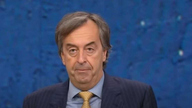 Variante inglese Covid, secondo Burioni sarà molto pericolosa per bambini e ragazzi Variante inglese Covid, secondo Burioni sarà molto pericolosa per bambini e ragazzi