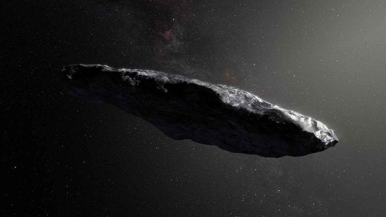 Oumuamua, secondo uno scienziato di Harvard potrebbe essere un’astronave aliena: ecco perché