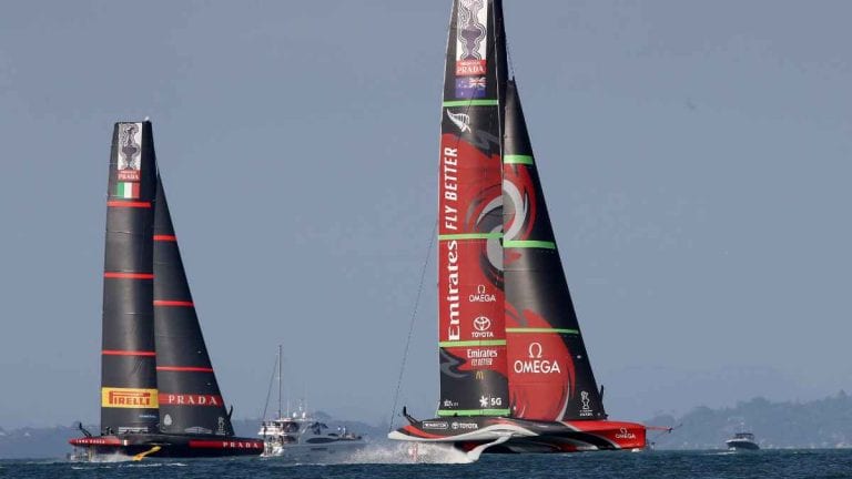 Prada Cup 2021 vela, risultati 2^ giornata 16 gennaio: vittoria per Luna Rossa, calendario, classifica e orari tv diretta Rai regate | Meteo Auckland