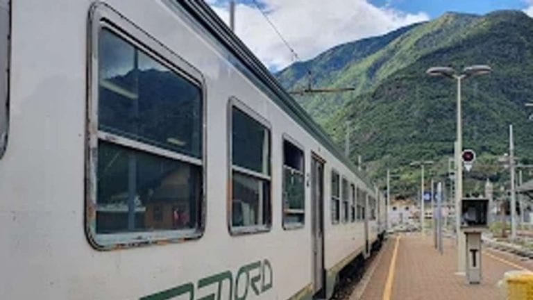 Sciopero Trenord a Milano oggi, venerdì 23 aprile: info e orari stop treni – Meteo