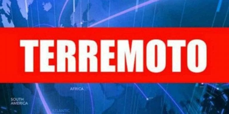 Intensa scossa di terremoto avvertita nel Mediterraneo: si sta muovendo la terra in una zona altamente sismica. Trema ancora la Grecia, dati ESMC Intensa scossa di terremoto avvertita nel Mediterraneo: si sta muovendo la terra in una zona altamente sismica. Trema ancora la Grecia, dati ESMC