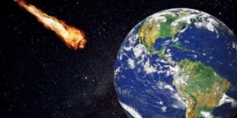 Meteorite esplode nel cielo notturno di Madrid, visto fino a 600 km di distanza – VIDEO