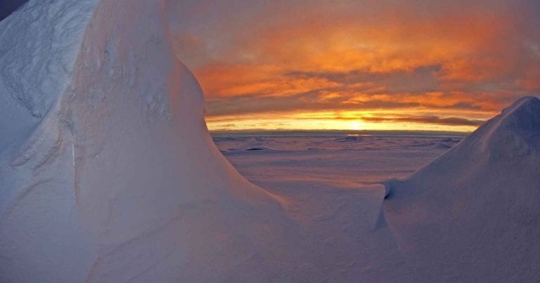 METEO – La SCANDINAVIA PIOMBA nel GELO: il mare si GHIACCIA sulle coste con TEMPERATURE fino a -30°C METEO – La SCANDINAVIA PIOMBA nel GELO: il mare si GHIACCIA sulle coste con TEMPERATURE fino a -30°C