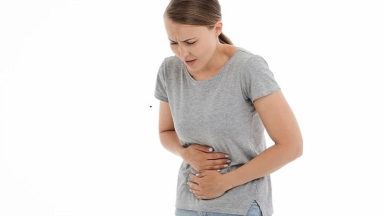 Coronavirus, quasi un malato su due accusa la sindrome post-Covid: ecco come si manifesta