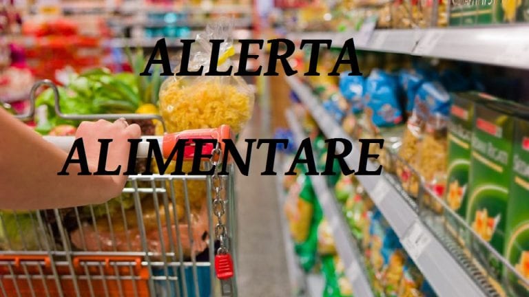 Allerta alimentare, ritirati lotti di una nota bevanda: potrebbe contenere frammenti di vetro