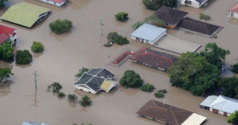 Meteo – Piogge alluvionali hanno causato inondazioni nel Texas; il video