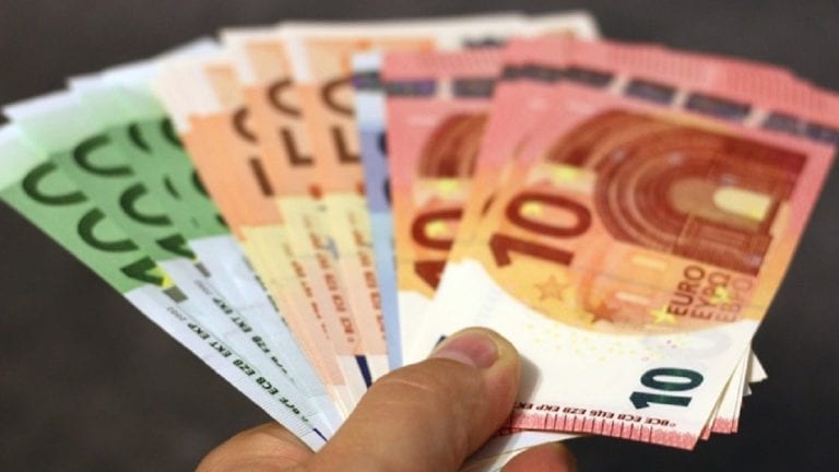 Pagamenti in contanti, nuovo limite e controlli sopra questa soglia: ecco a partire da quando