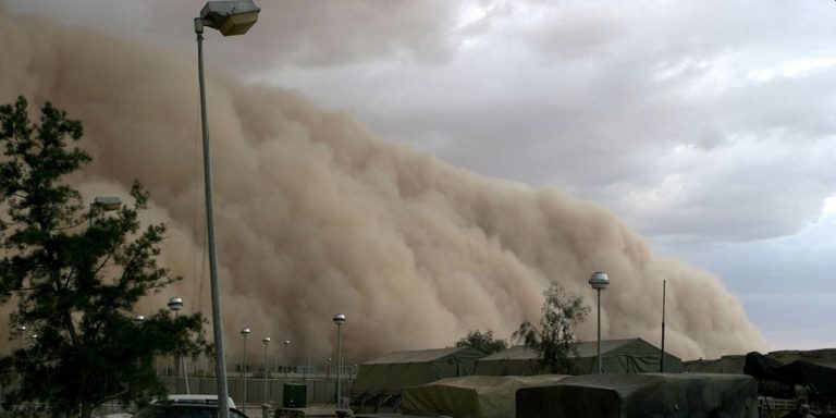 METEO – Violentissima TEMPESTA con vento e GRANDINE devasta la città di Nantong, Cina: almeno 9 morti e oltre 100 feriti