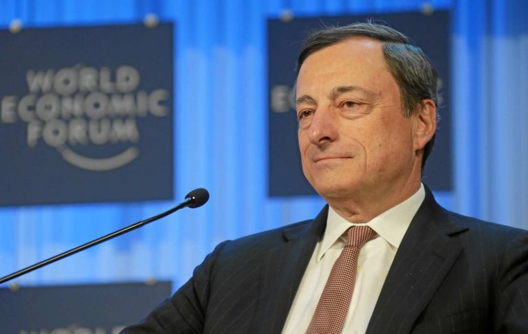 Coronavirus, Draghi annuncia: “La somministrazione del vaccino Astrazeneca riprenderà da domani…” Coronavirus, Draghi annuncia: “La somministrazione del vaccino Astrazeneca riprenderà da domani…”