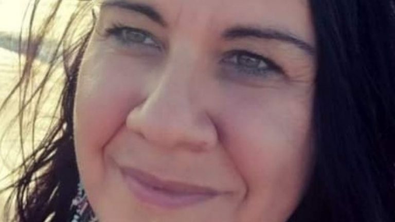 Palermo, muore giovane insegnante per trombosi estesa: dieci giorni prima vaccinata con AstraZeneca