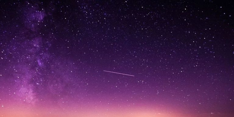 Liridi, le stelle cadenti di Primavera: ecco quando e come osservarle