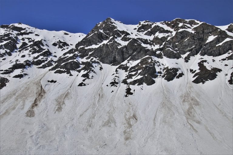 Valanga sul monte Jof Fuart: due morti sotto la neve, un sopravvissuto per miracolo. Ecco cosa è successo