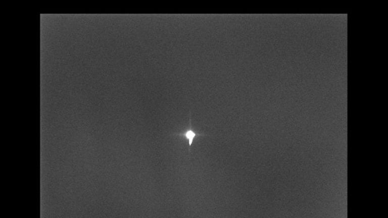Razzo in caduta libera verso la Terra, la prima foto ufficiale. Ecco quando si schianterà: allerta in 10 regioni italiane