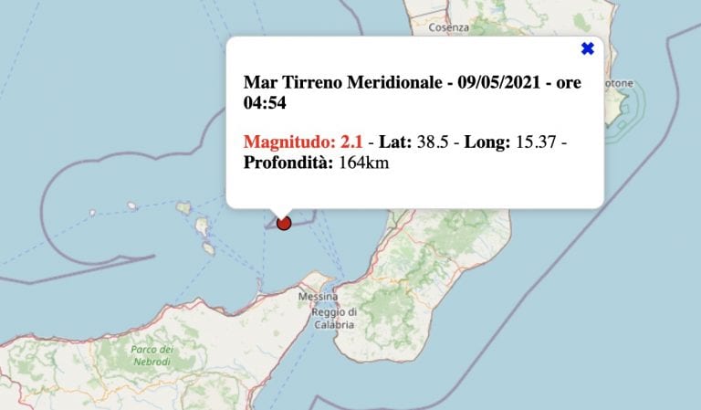 Terremoto oggi, domenica 9 maggio 2021: scossa M 2.1 Mar Tirreno Meridionalee | Dati INGV