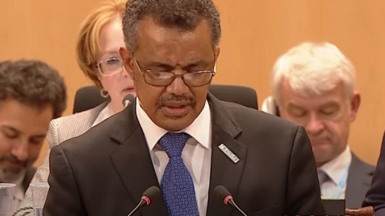 Il presidente dell’Oms ammette: “La terza dose non è urgente e non ha senso vaccinare i bambini..” Il presidente dell’Oms ammette: “La terza dose non è urgente e non ha senso vaccinare i bambini..”