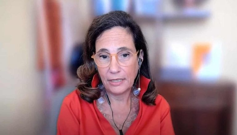 Coronavirus, Ilaria Capua: “Usiamo questi mesi per vaccinare o si ricomincia a chiudere”