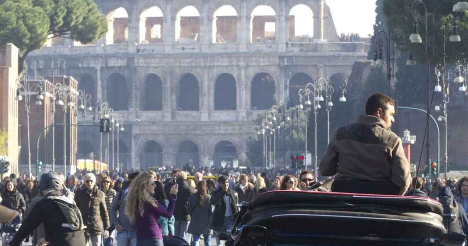 METEO ROMA - NUVOLOSITA' in transito poi ampie SCHIARITE e TEMPERATURE in aumento; le previsioni