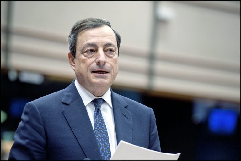 Coronavirus, l’annuncio di Draghi: “Se i contagi in Gran Bretagna aumentano tornerà la quarantena in Italia” Coronavirus, l’annuncio di Draghi: “Se i contagi in Gran Bretagna aumentano tornerà la quarantena in Italia”