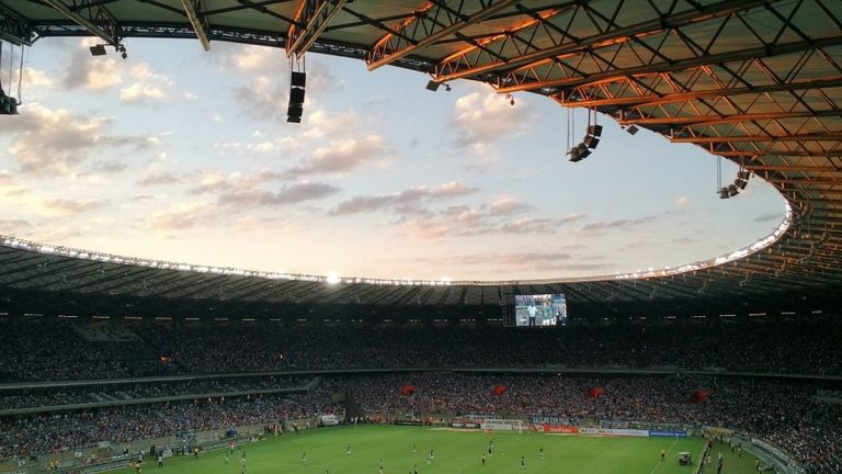 Lutto nel mondo del calcio italiano: muore ex calciatore aquilano Vincenzo Dionisi, giocò con diverse squadre. I dettagli