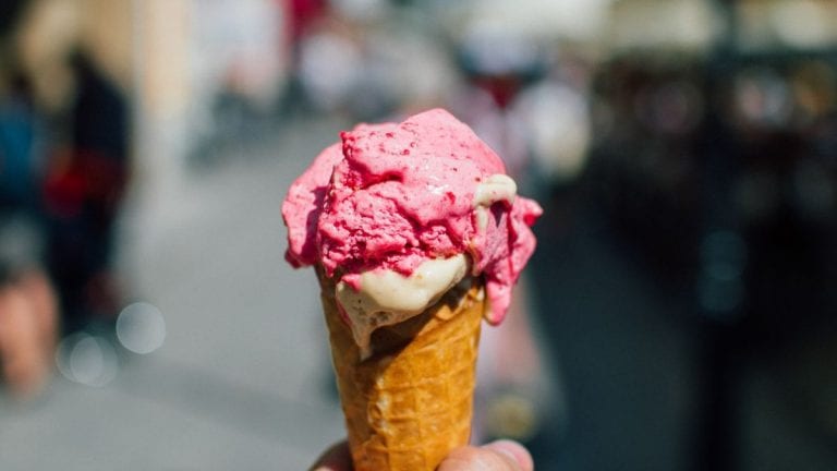 Dieta del gelato, ecco quanto mangiarne e perché fa bene alla salute Dieta del gelato, ecco quanto mangiarne e perché fa bene alla salute