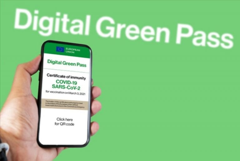 Green pass obbligatorio modello francese e non solo: ecco tutte le misure per contenere i contagi