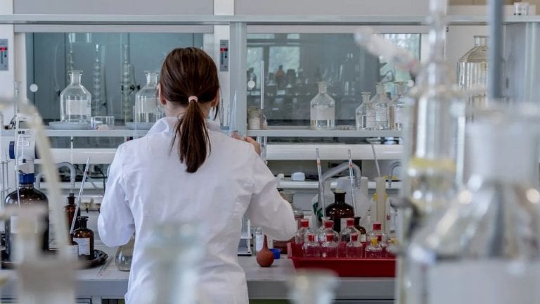 Coronavirus, medici autovaccinati, la Regione Veneto sul piede di guerra: “Andremo in Procura” Coronavirus, medici autovaccinati, la Regione Veneto sul piede di guerra: “Andremo in Procura”