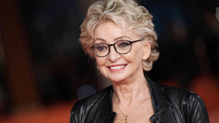 Incidente per la famosa conduttrice italiana: ricovero in ospedale e intervento. Ecco cos’è successo Incidente per la famosa conduttrice italiana: ricovero in ospedale e intervento. Ecco cos’è successo