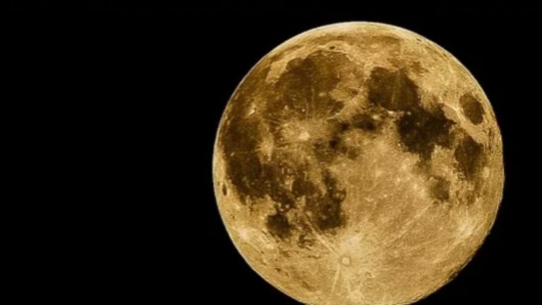 NASA, la rugosità della luna potrebbe nascondere la presenza di acqua