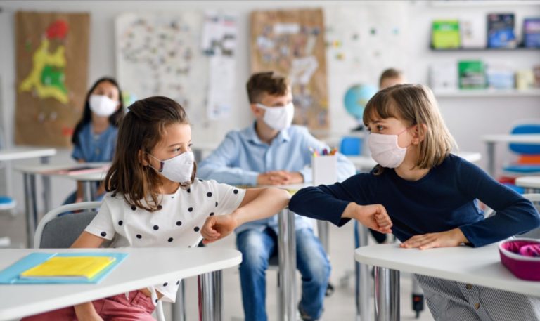 Sindrome da rientro a scuola, ecco come si manifesta l’ansia di tornare tra i banchi