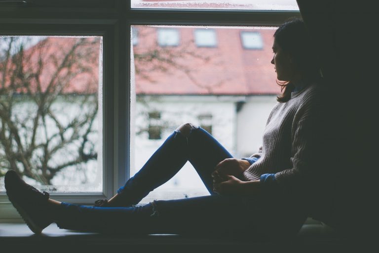 Depressione, ecco i campanelli d’allarme da non trascurare assolutamente Depressione, ecco i campanelli d’allarme da non trascurare assolutamente