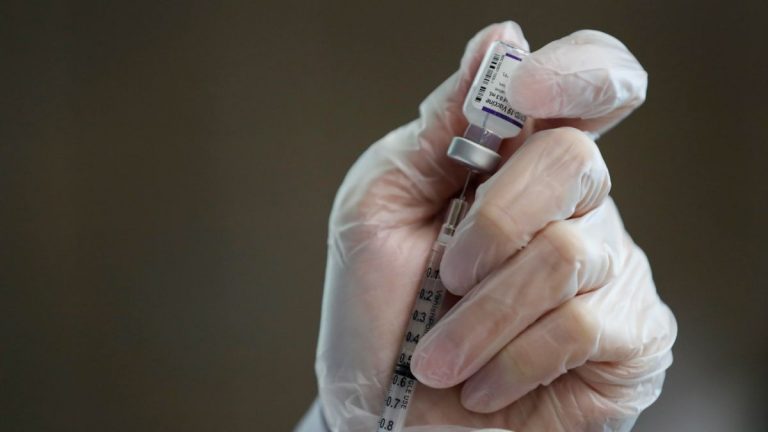 Coronavirus, ecco qual è il vaccino migliore contro i ricoveri in ospedale: i risultati dello studio