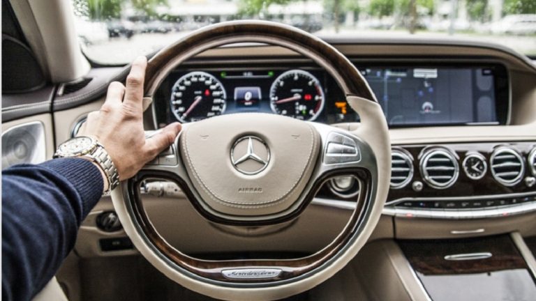 Passaggio proprietà auto, ecco cosa cambierà nel 2026: costi, iter e procedure