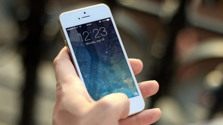 Truffa dei 9 centesimi, ecco il nuovo raggiro che riguarda gli smartphone Truffa dei 9 centesimi, ecco il nuovo raggiro che riguarda gli smartphone