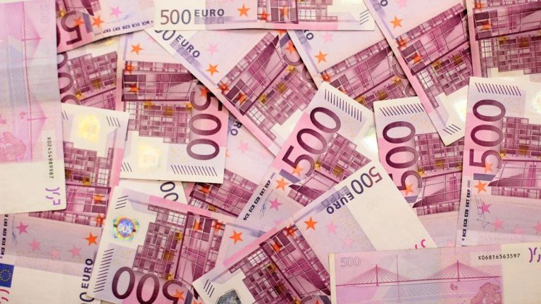 Banconote da 500 euro addio: l’Italia ne chiede la distruzione, ecco perché Banconote da 500 euro addio: l’Italia ne chiede la distruzione, ecco perché